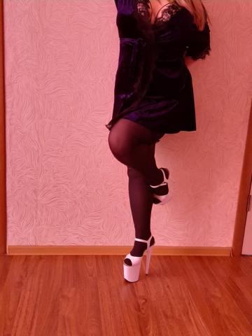 Анастасия Потрясающая Брюнетка фото 3